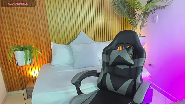 XXX chat uživo modela nahia_13