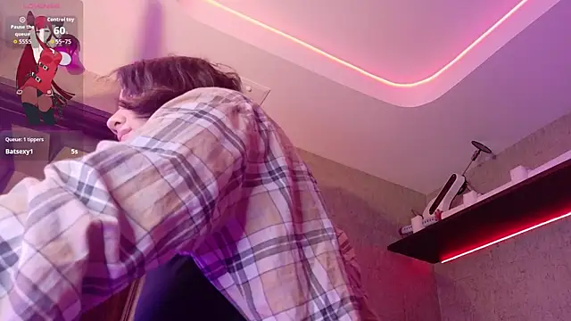 Carmillaa live XXX chat