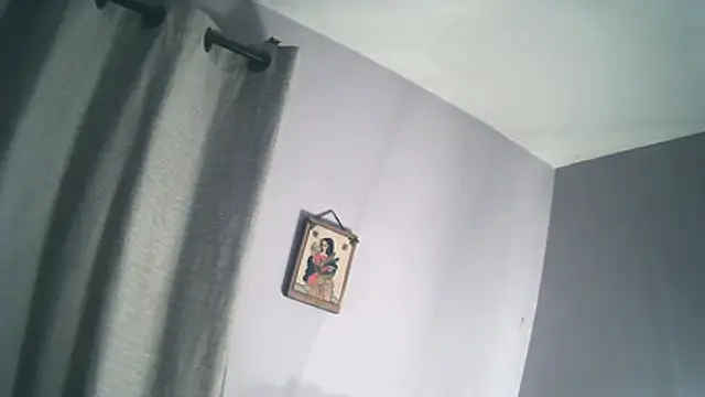 punkwhitebitchboy4rent webcam show