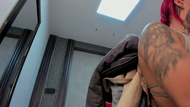 Chatroom XXX en direct de selene_red_