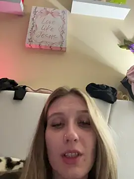 แชท XXX สดของ PeachyBabyx