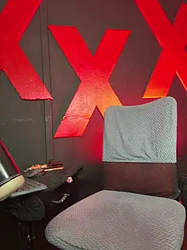 abrilbigcock Adlı Modelin Canlı XXX Sohbeti