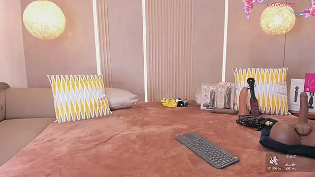 sabrina_shark_ Show in webcam