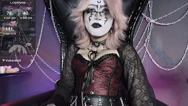 Navier__ élő XXX-chatje