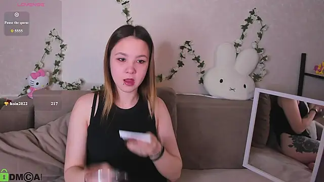 Lori_Bllossom Adlı Modelin Canlı XXX Sohbeti