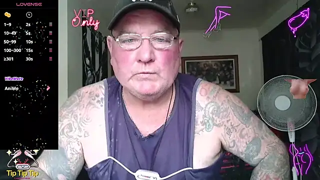 KINKYBLUEYES69 网络视讯表演