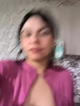 Chatroom XXX en direct de Daniela-rosee