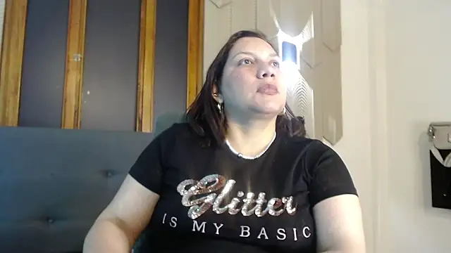 mia_coral1 লাইভ XXX চ্যাট