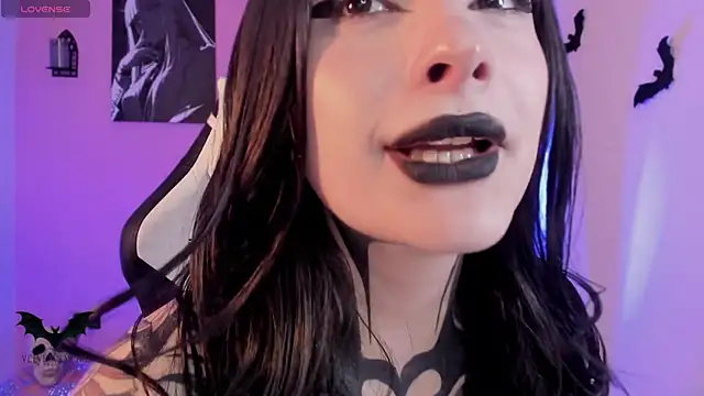 Chatroom XXX en direct de VelvetVampiree