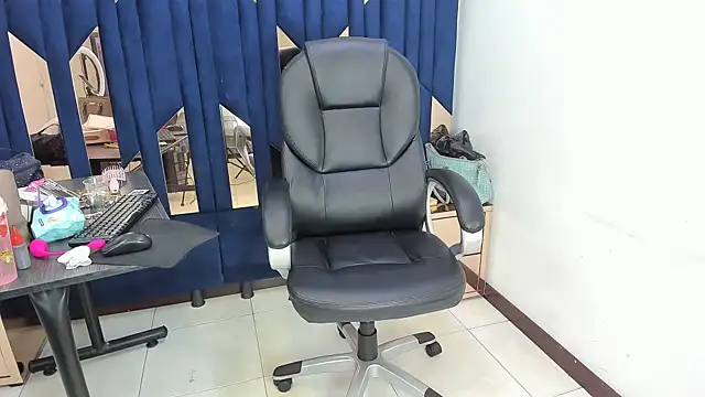 Aisha_hotts777 Webcam show