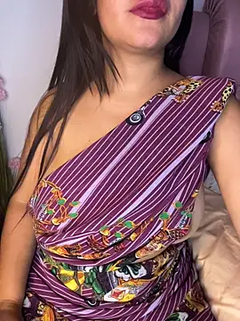 shara_queen1 Adlı Modelin Canlı XXX Sohbeti