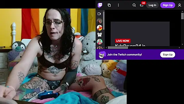 Show modela KylaRaven na web-kameri