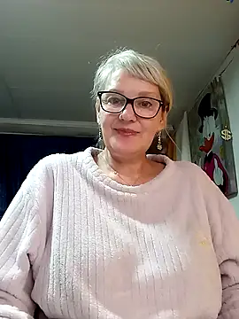 Chat +18 de irinamaux ao vivo