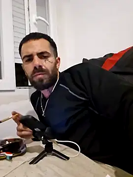 Chatroom XXX en direct de charlye_inkkkk