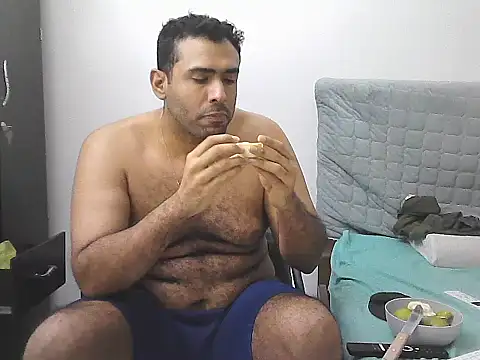 AlphaLatinoBear's Webcam Show