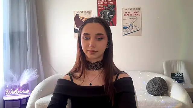 Pokazy przed kamerką – LinaMour