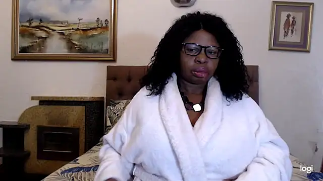 OmegaLipps' Live XXX Chat