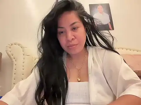 Živý XXX chat NaughtySCARLETSIN