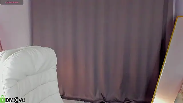 Živý XXX chat LeticiaRomano