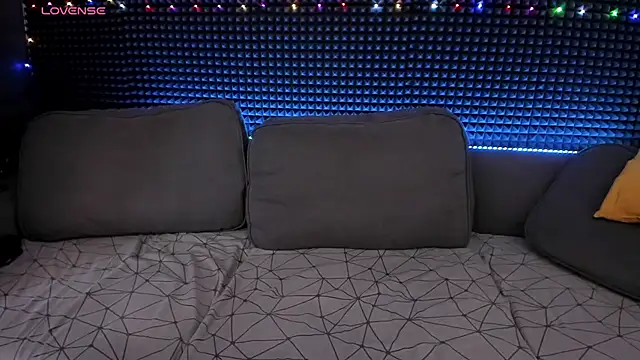 AnnexedPistol Webcam-Show