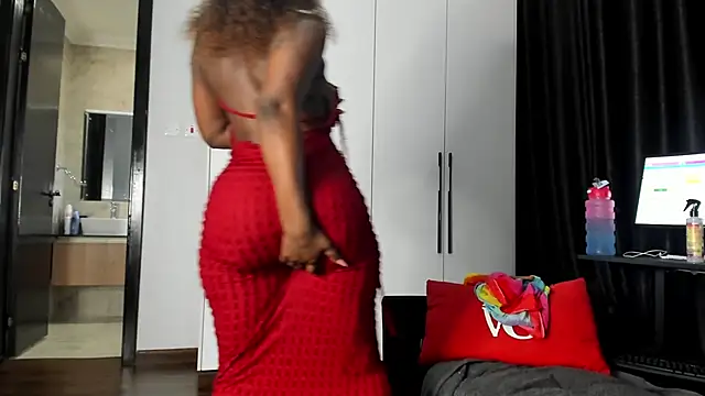 naughty_bigass' Webcam Show