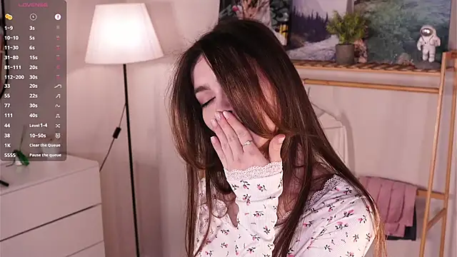 Chat XXX en directo de CherlyGuss