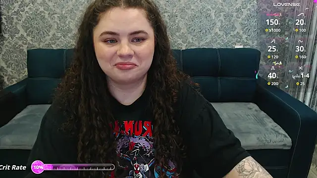 LunaRoub élő XXX-chatje