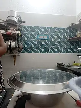 Hot-Tinaa: απευθείας συνομιλία ΧΧΧ