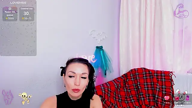 Chat +18 de jessica_tiny ao vivo