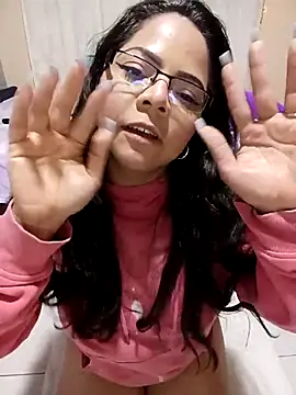 ROUSSE_SINCLAIR's Live XXX Chat