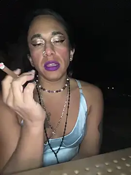 XXX chat uživo modela TranSexualJade95