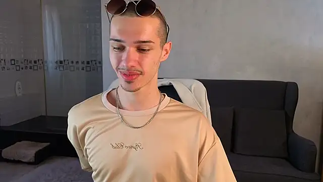 KaydenDrewのライブXXXチャット