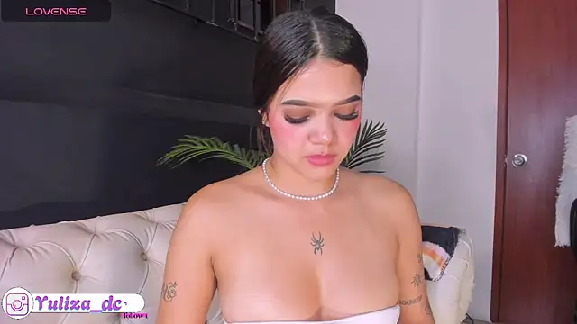 دردشة Luxury_Woman الجنسية المباشرة