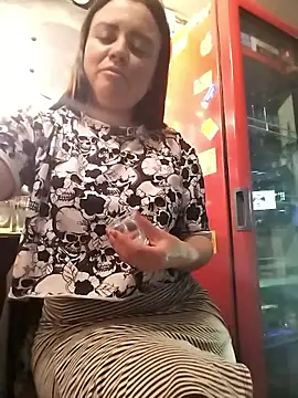 karlagiraldo198 现场XXX聊天