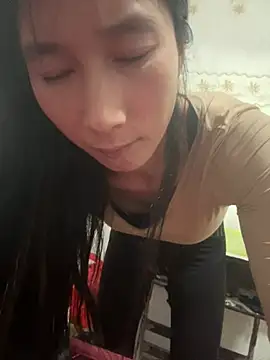 crhong666's Live XXX Chat