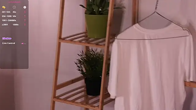 CherlyGuss live XXX chat