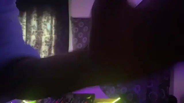 Guyst049 Live XXX-chat