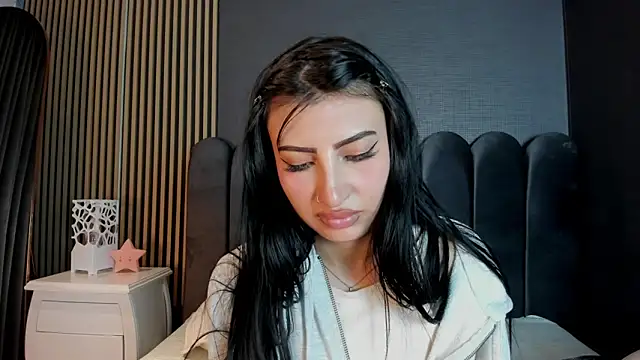 Nicolette_ks_ লাইভ XXX চ্যাট