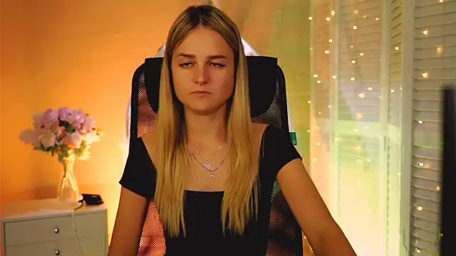 DeboraLarson Chat XXX in diretta