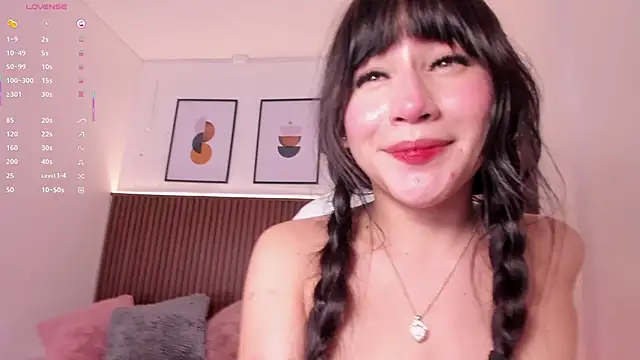 ahitanaa_ Chat XXX in diretta