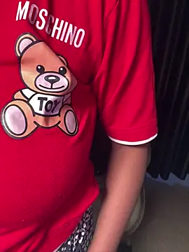 Lucky_Flora লাইভ XXX চ্যাট