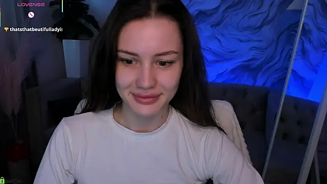 Aria_Mila Chat XXX in diretta