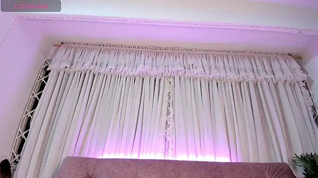 violet_77711 Live XXX Chat