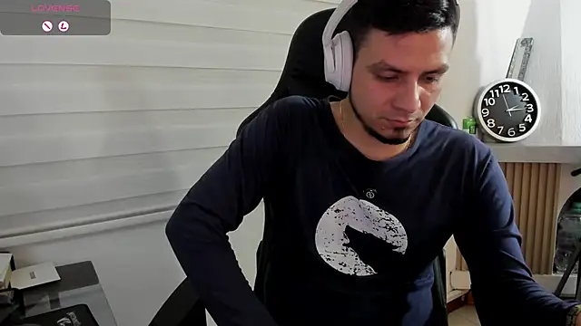 Онлайн чат XXX Rick_Adams