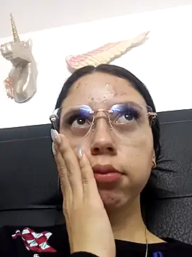 Natalye_23's Webcam Show