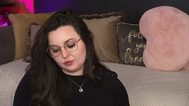 Mia_Swano Adlı Modelin Canlı XXX Sohbeti