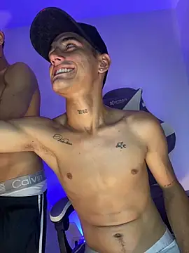 Show de sintabusexo01 na webcam