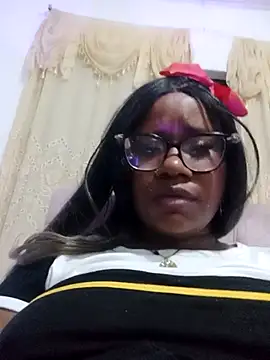 EmilyyRosee_ live XXX chat