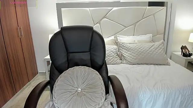 Natasha_Kiim_ Chat XXX live