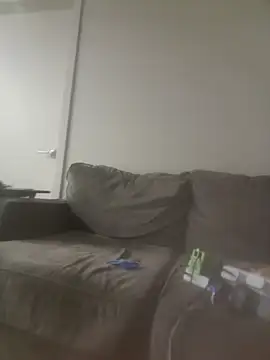 Pertunjukan Kamera Web yourMasterisBored